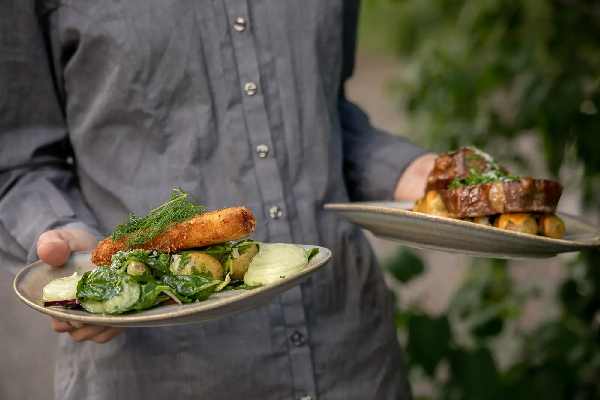 Två lunchrätter serveras på Farsta Värdshus